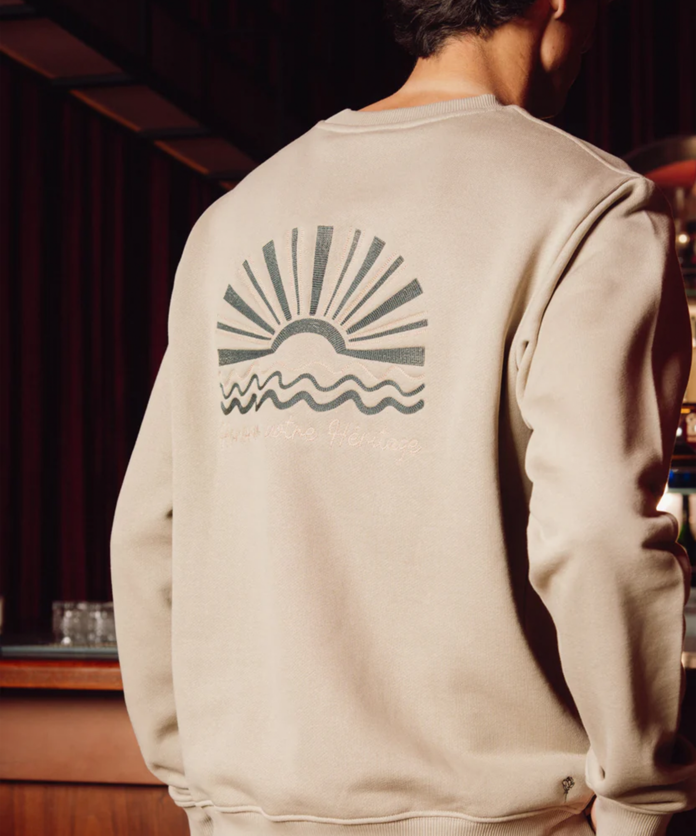 Edmonds - Honorer - Crewneck - Sand