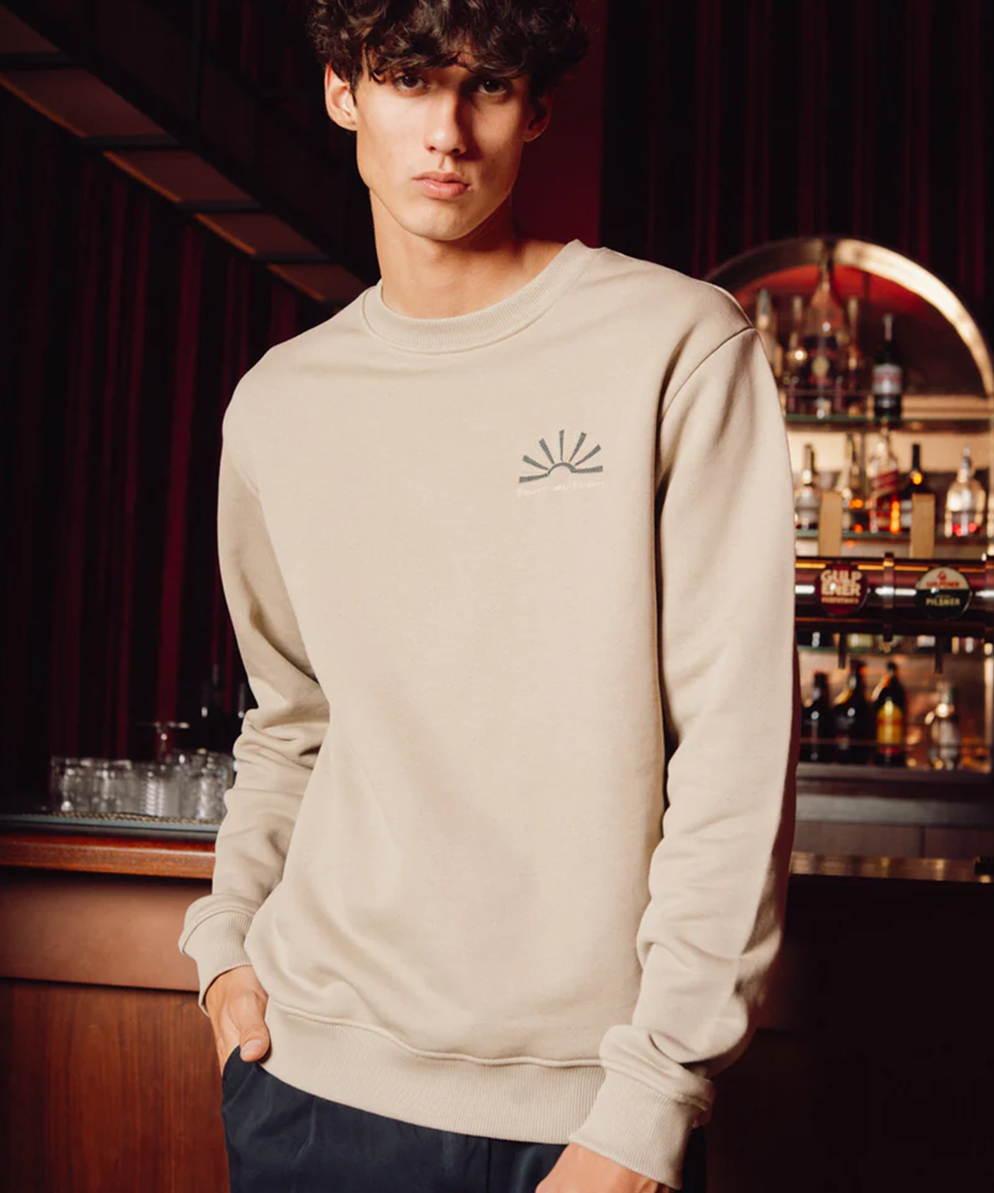 Edmonds - Honorer - Crewneck - Sand